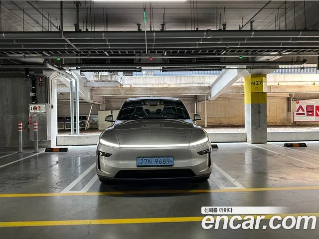 Tesla Model Y — Фото автомобиля 10