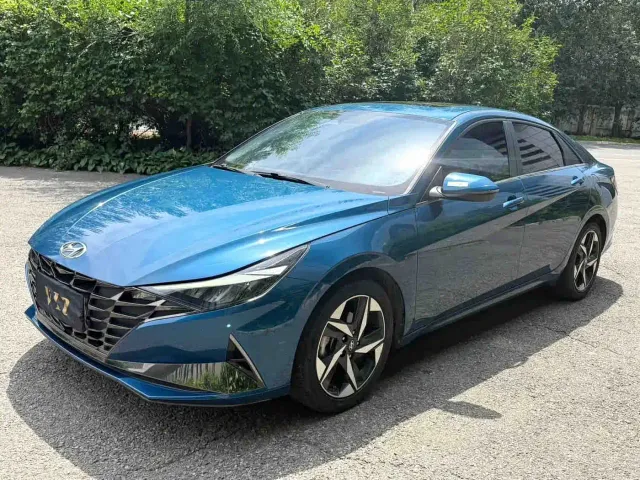 Фотография автомобиля — Hyundai Elantra
