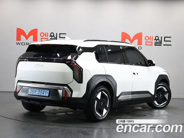 Kia EV3 — Фото автомобиля 3