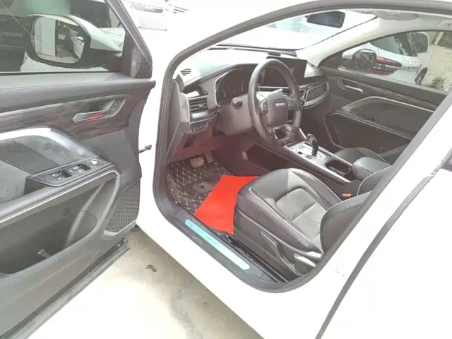 Haval H6 — Фото автомобиля 15