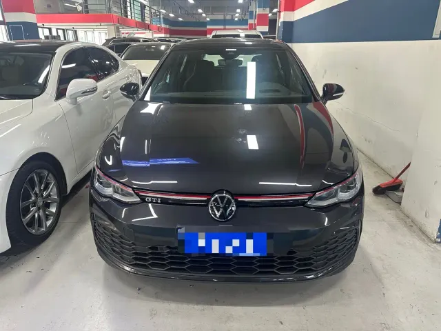 Volkswagen Golf GTI — Фото автомобиля 2