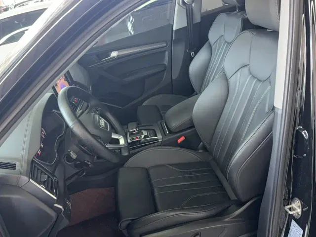 Audi Q5L — Фото автомобиля 10