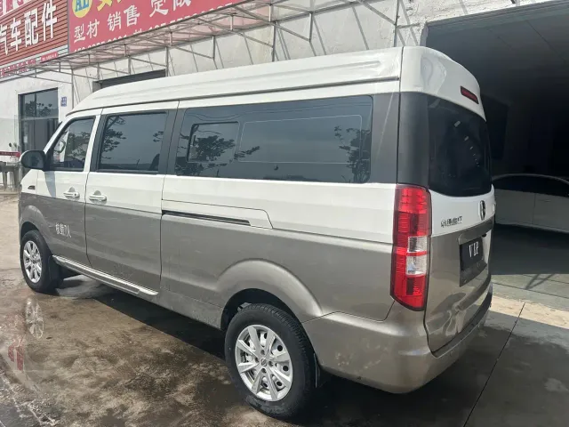 Jinbei New Hiace S — Фото автомобиля 4