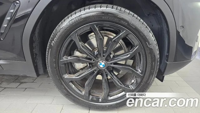 BMW X4 — Фото автомобиля 21