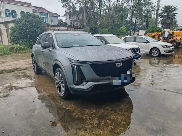 Cadillac XT5 — Фото автомобиля 2