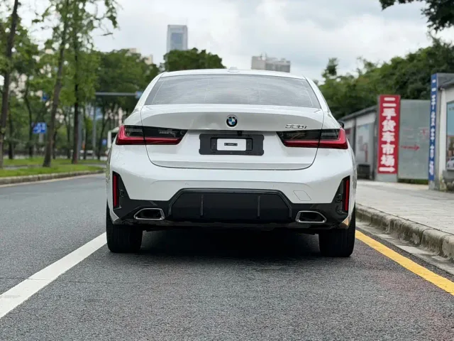 BMW 3 Series — Фото автомобиля 5