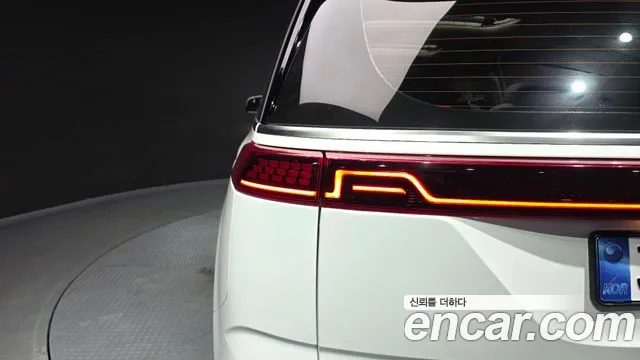 Kia Canival — Фото автомобиля 6