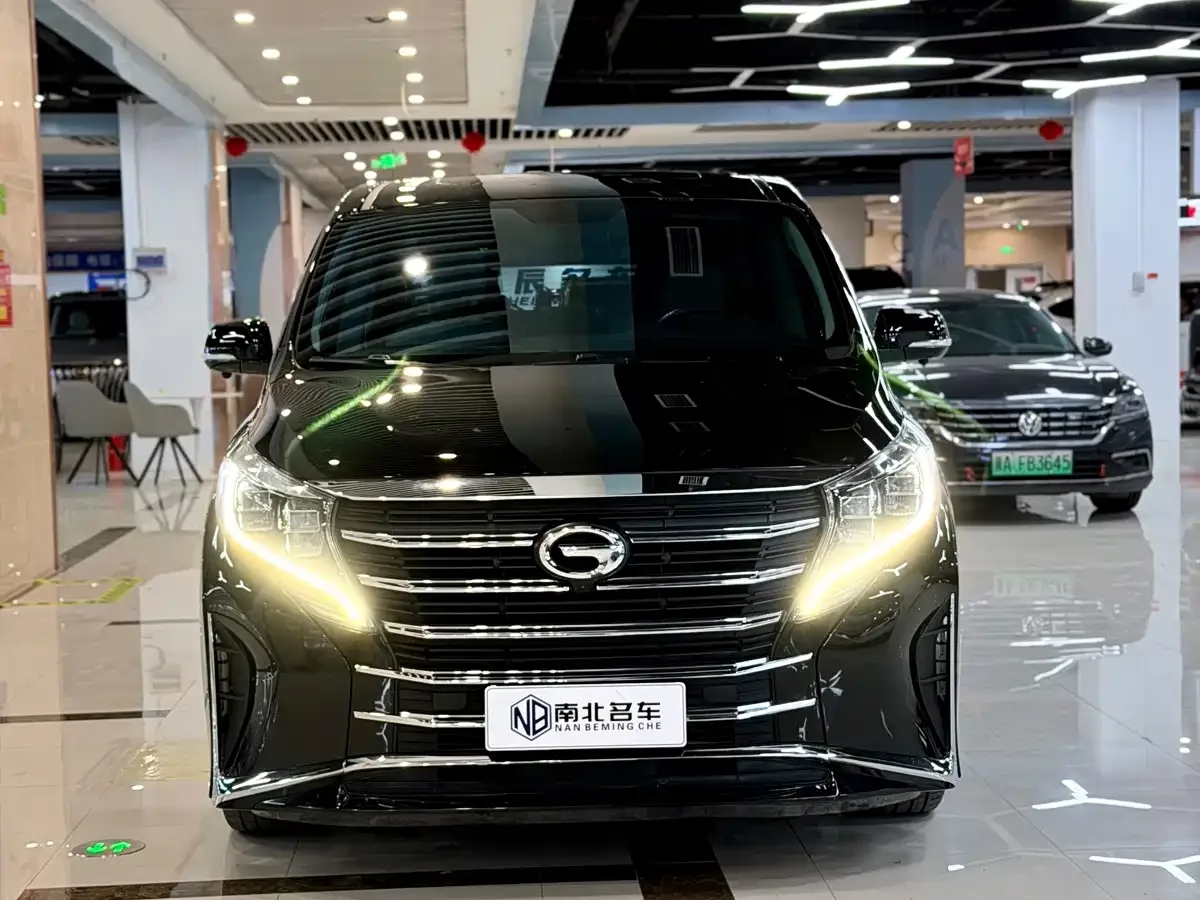 GAC Trumpchi Trumpchi M8 2023 Leading Series 390T Luxury Edition — Фото автомобиля 2