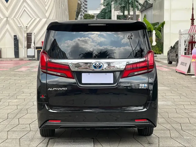 Toyota Alphard — Фото автомобиля 5