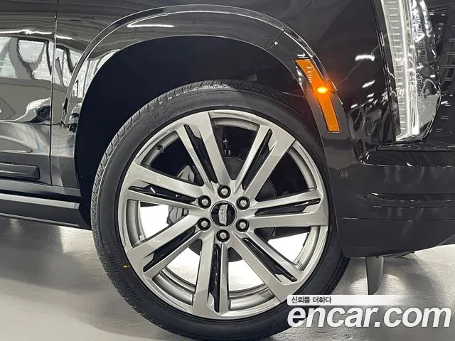 Cadillac Escalade Generation 5 — Фото автомобиля 6