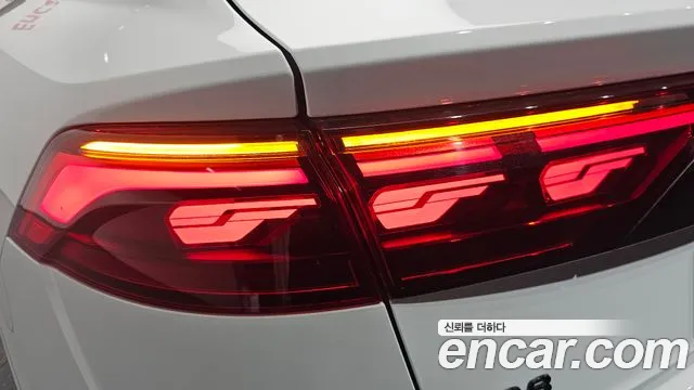 Audi Q8 55 TFSI quattro Premium — Фото автомобиля 18