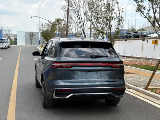 Geely Xingyue L — Фото автомобиля 11