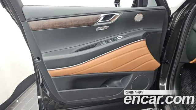 Genesis GV80 2.5T Бензин AWD — Фото автомобиля 18