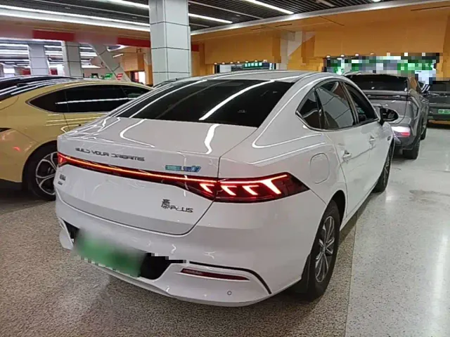 BYD Qin PLUS — Фото автомобиля 6