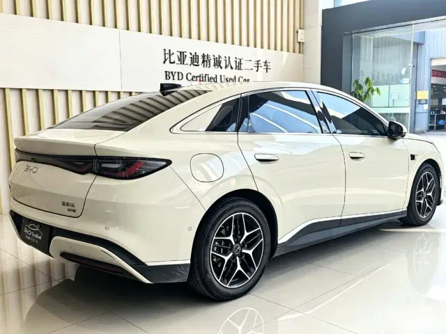 BYD Seal 06 — Фото автомобиля 12
