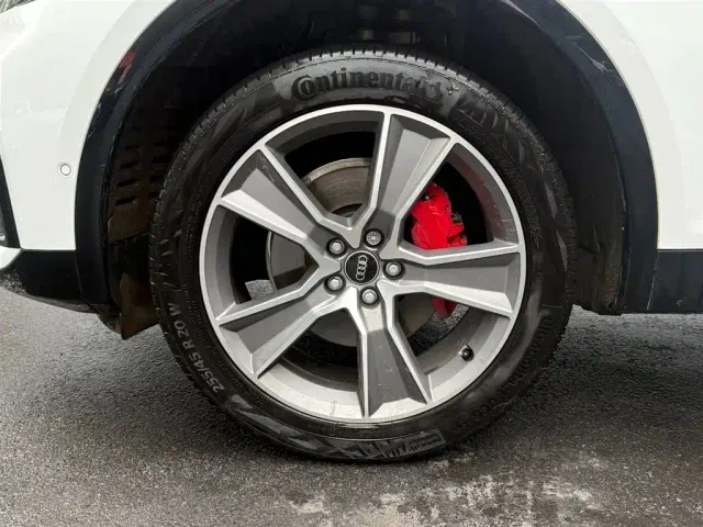 Audi Q5L Sportback — Фото автомобиля 26
