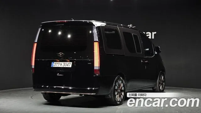 Hyundai Staria Staria 4WD Lounge 9 мест — Фото автомобиля 2
