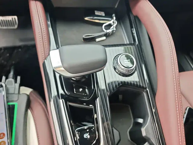 Geely Xingyue L — Фото автомобиля 13