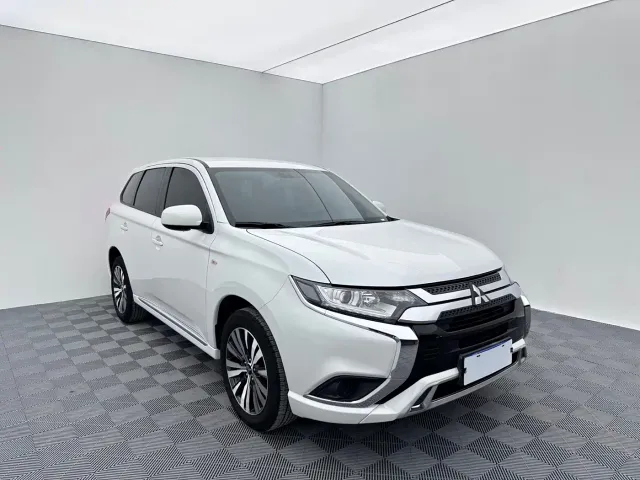 Mitsubishi Outlander — Фото автомобиля 3