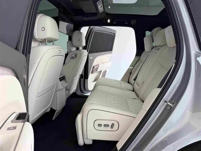 Li Auto L8 — Фото автомобиля 5
