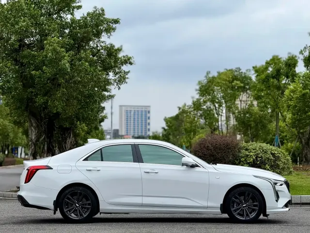 Cadillac CT4 — Фото автомобиля 8