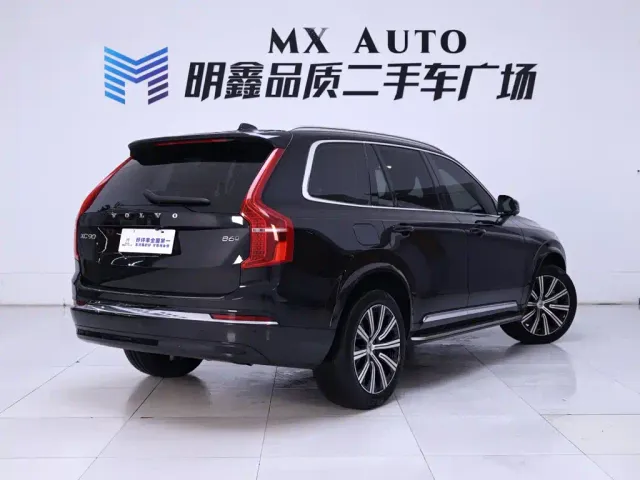 Volvo XC90 — Фото автомобиля 7