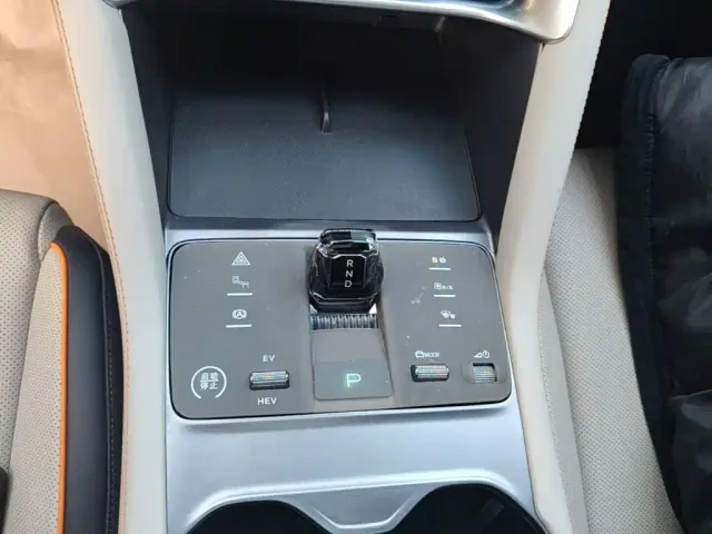 BYD Song PLUS — Фото автомобиля 13