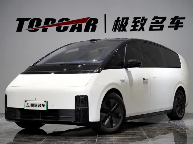 Li Auto MEGA — Фото автомобиля 3