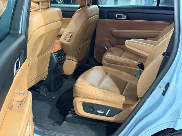 Li Auto ONE — Фото автомобиля 8