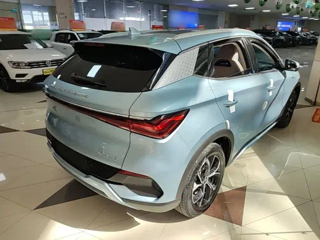 BYD Yuan PLUS — Фото автомобиля 6