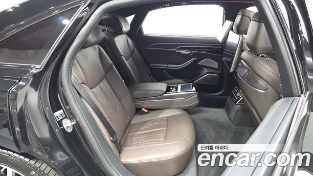 Audi A8 55 TFSI quattro Premium LWB — Фото автомобиля 11