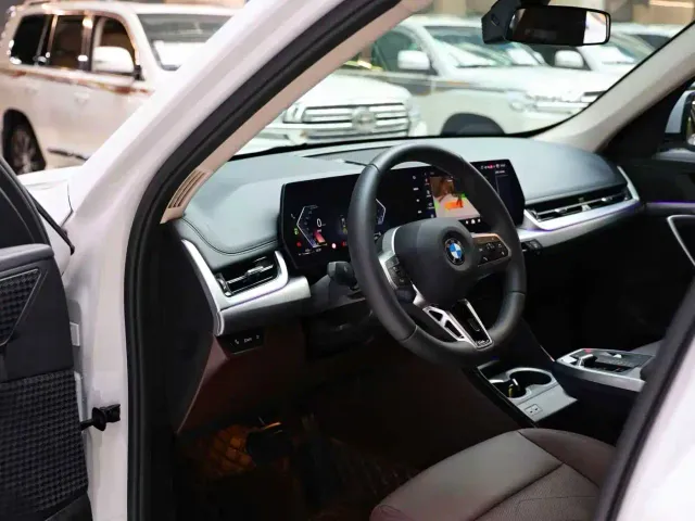 BMW X1 — Фото автомобиля 3