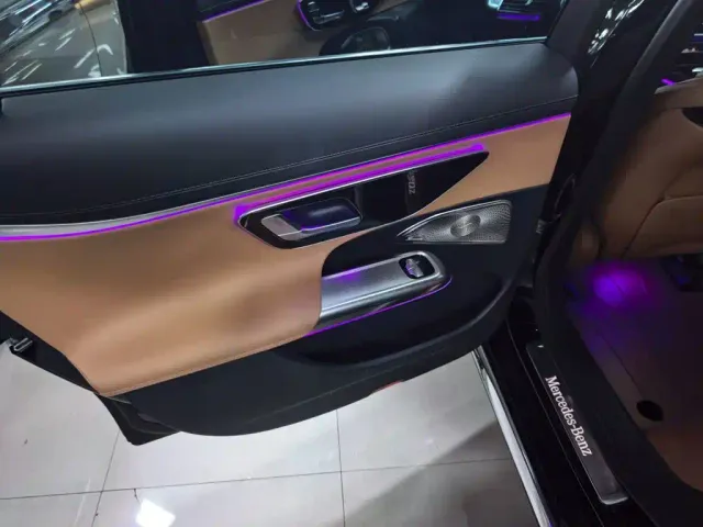 Mercedes-Benz E-Class — Фото автомобиля 11