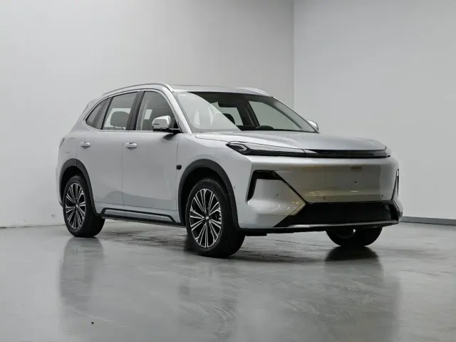 Geely Galaxy Starship 7 EM-i — Фото автомобиля 3