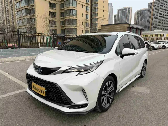 Фотография автомобиля — Toyota Granvia