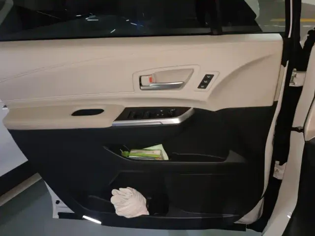 Toyota Granvia — Фото автомобиля 7