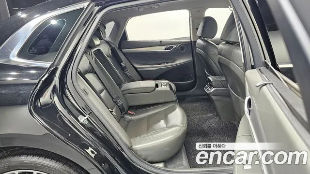 Hyundai Grandeur — Фото автомобиля 12
