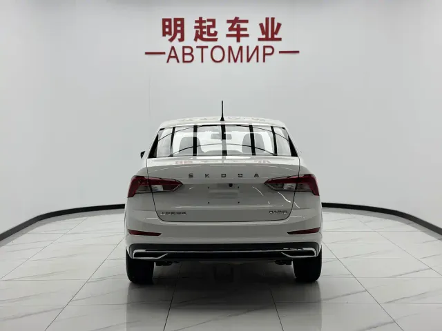 Skoda Rapid — Фото автомобиля 10