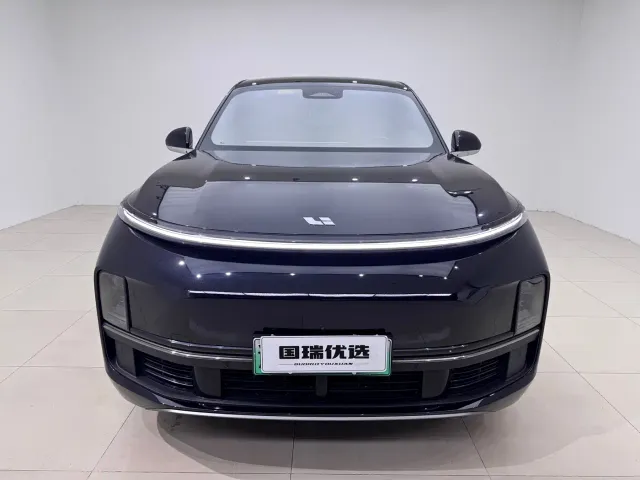 Li Auto L8 — Фото автомобиля 2
