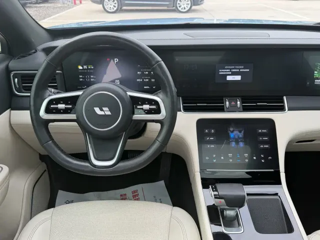 Li Auto ONE — Фото автомобиля 11