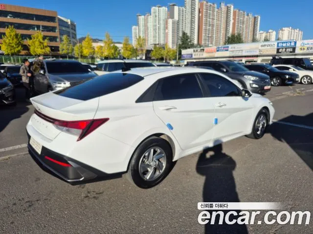 Hyundai Avante CN7 — Фото автомобиля 6