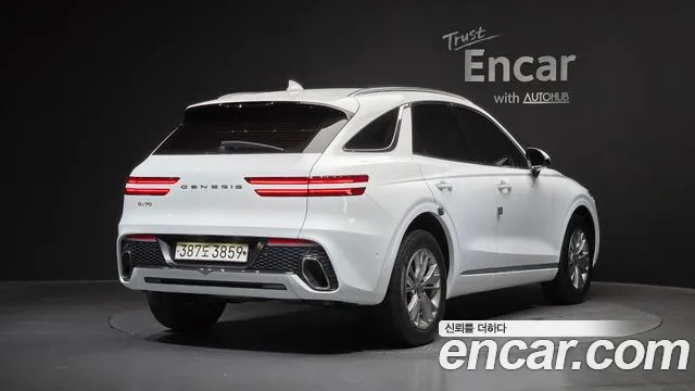 Genesis GV70 2.5T Бензин 2WD — Фото автомобиля 2