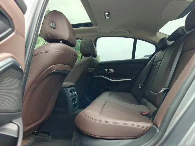 BMW 3 Series — Фото автомобиля 22