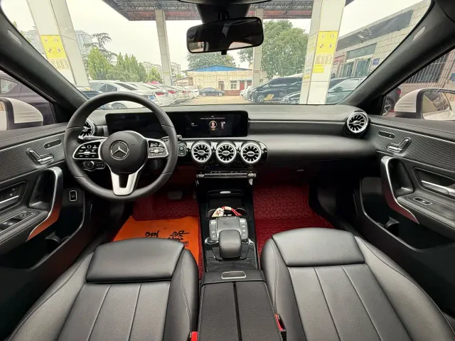 Mercedes-Benz A-Class — Фото автомобиля 6