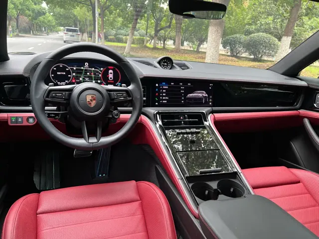 Porsche Panamera — Фото автомобиля 17