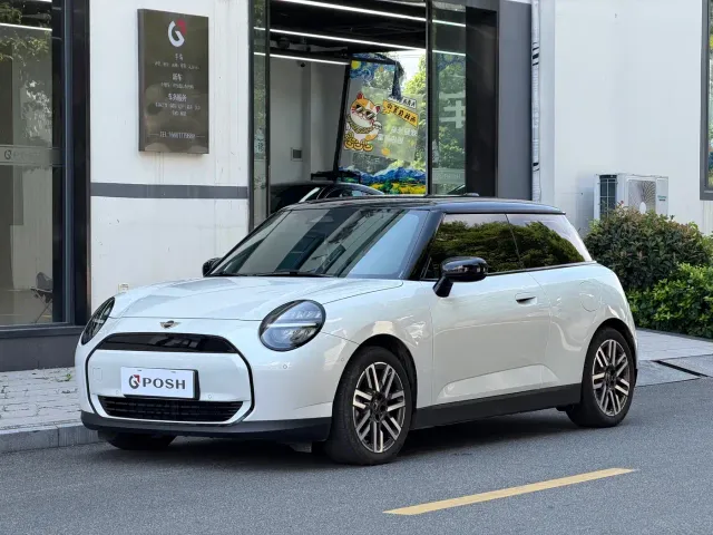 Фотография автомобиля — MINI Cooper