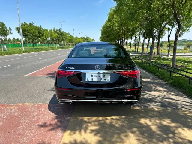 Mercedes-Benz S-Class — Фото автомобиля 14