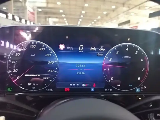 Mercedes-Benz E-Class — Фото автомобиля 11