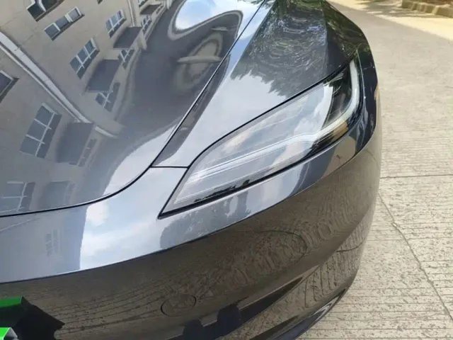 Tesla Model 3 — Фото автомобиля 23