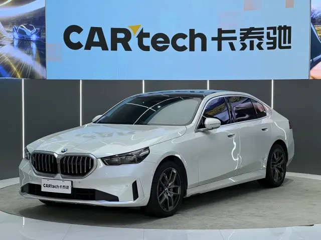 Фотография автомобиля — BMW 5 Series